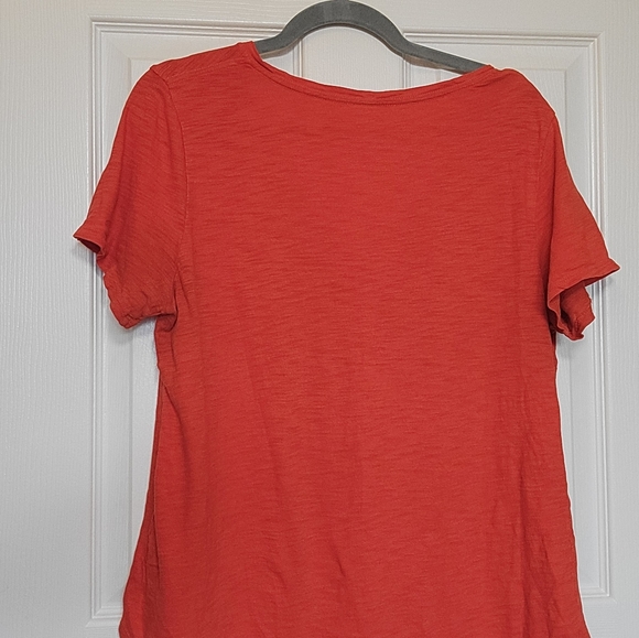 Old Navy Orange Tee - Picture 3 of 3